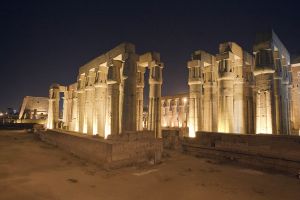 luxor temple 2 sm.jpg